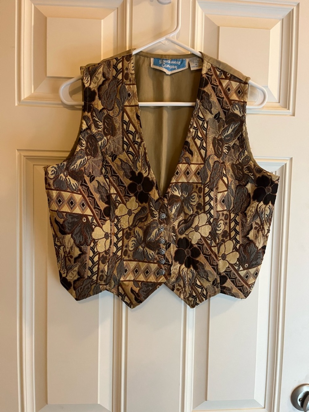 Vintage Southwest Canyon Floral Tapestry Women’s Vest.  Size Medium.